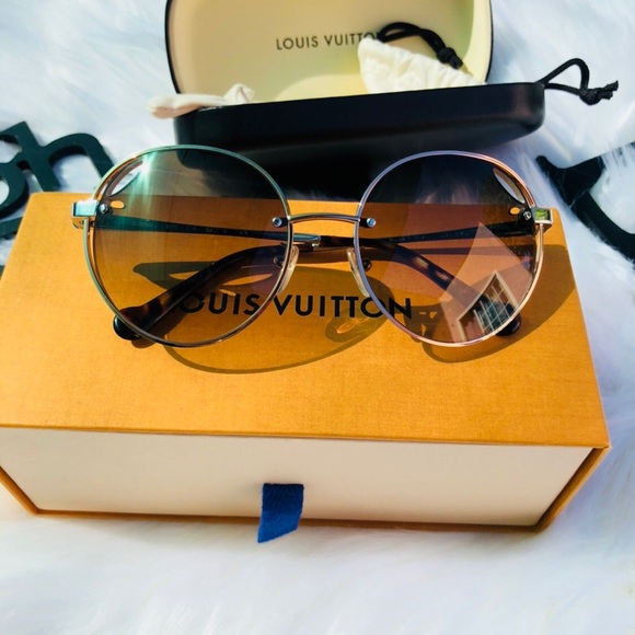 Louis Vuitton Accessories - Louis Vuitton round sunglasses